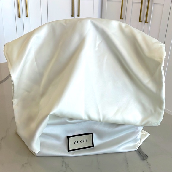 Gucci GG Supreme Tote - Picture 11 of 11